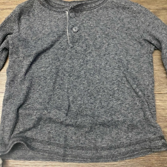 Lot of 2 Arizona Kids Long Sleeve Henley Shirts - Gray and Black - Picture 3 of 5